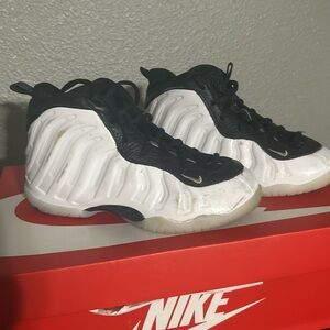 Boys used penny foamposits basketball shoes